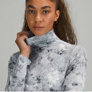 Lululemon Hold Tight Turtle Neck- grey